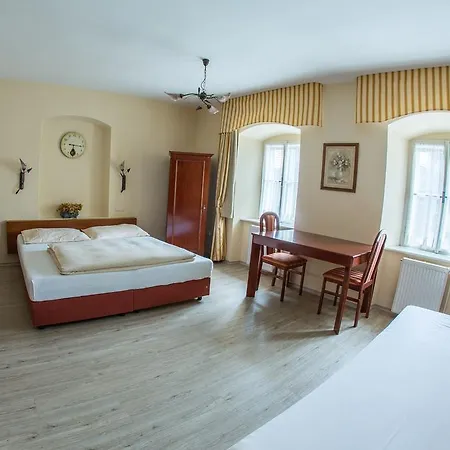 بيت ضيافة Centrum Říčany