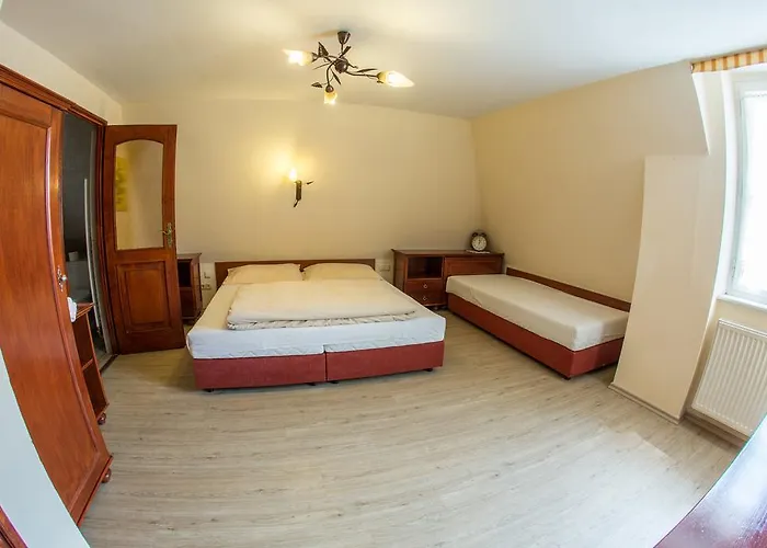Πανσιόν Centrum 3*